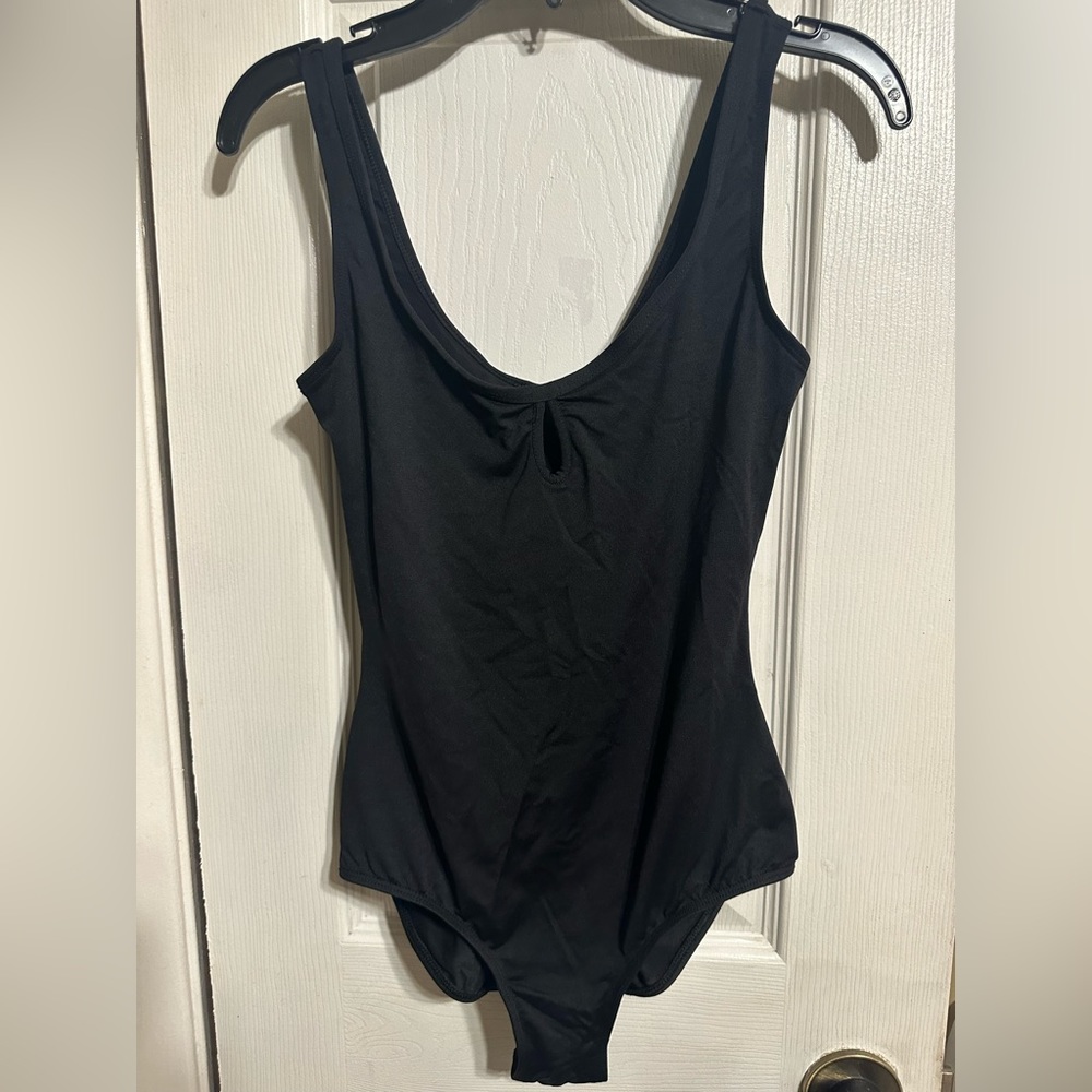 Black ballet leotard size Large Women’s